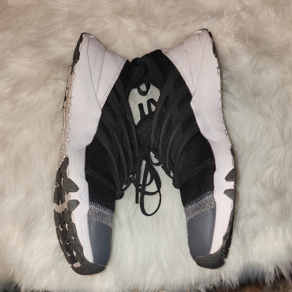 Inov-8 Black and Gray Athletic Shoes - Picture 4 of 8